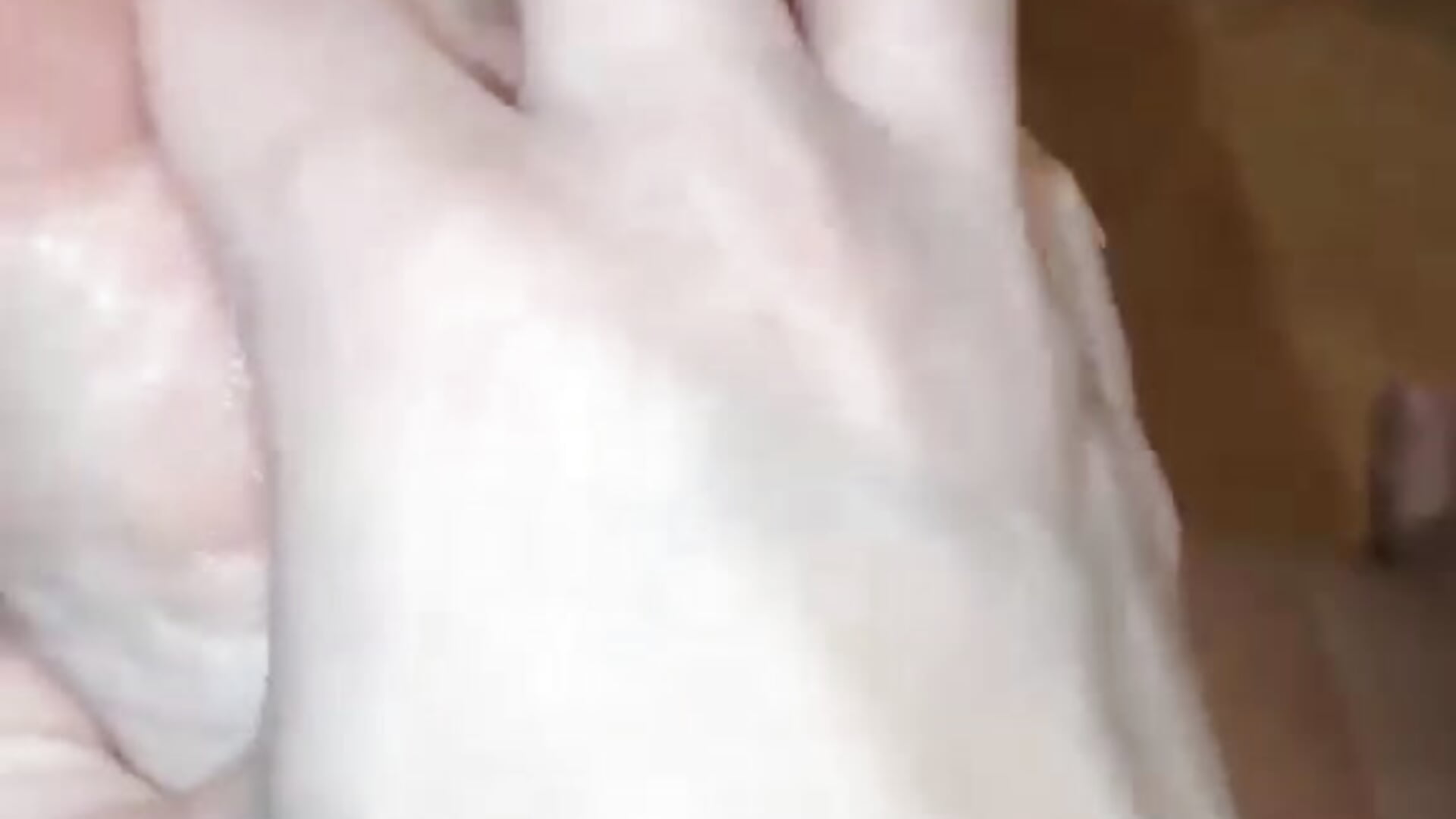 Cream feet before bed - video oleh worsh1p_me kamera model