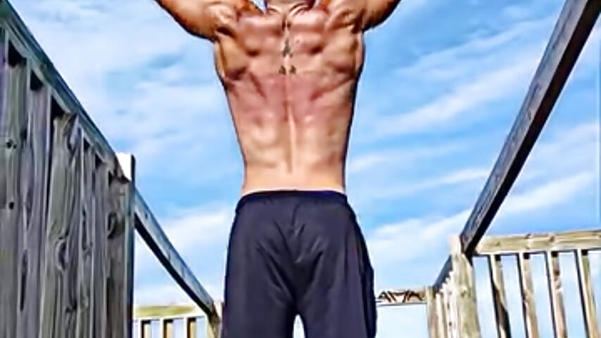 1000628507 - clip cu luca23millo90 model videochat