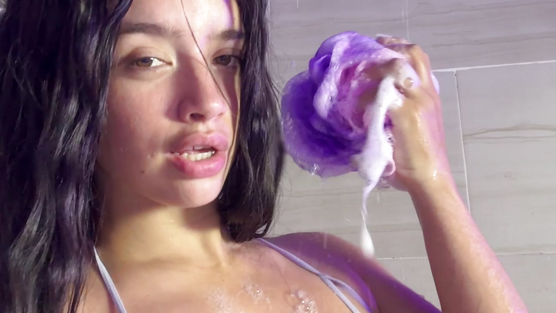 Tits wet — filmik mia_2406_, modela(-lki) na kamerkach