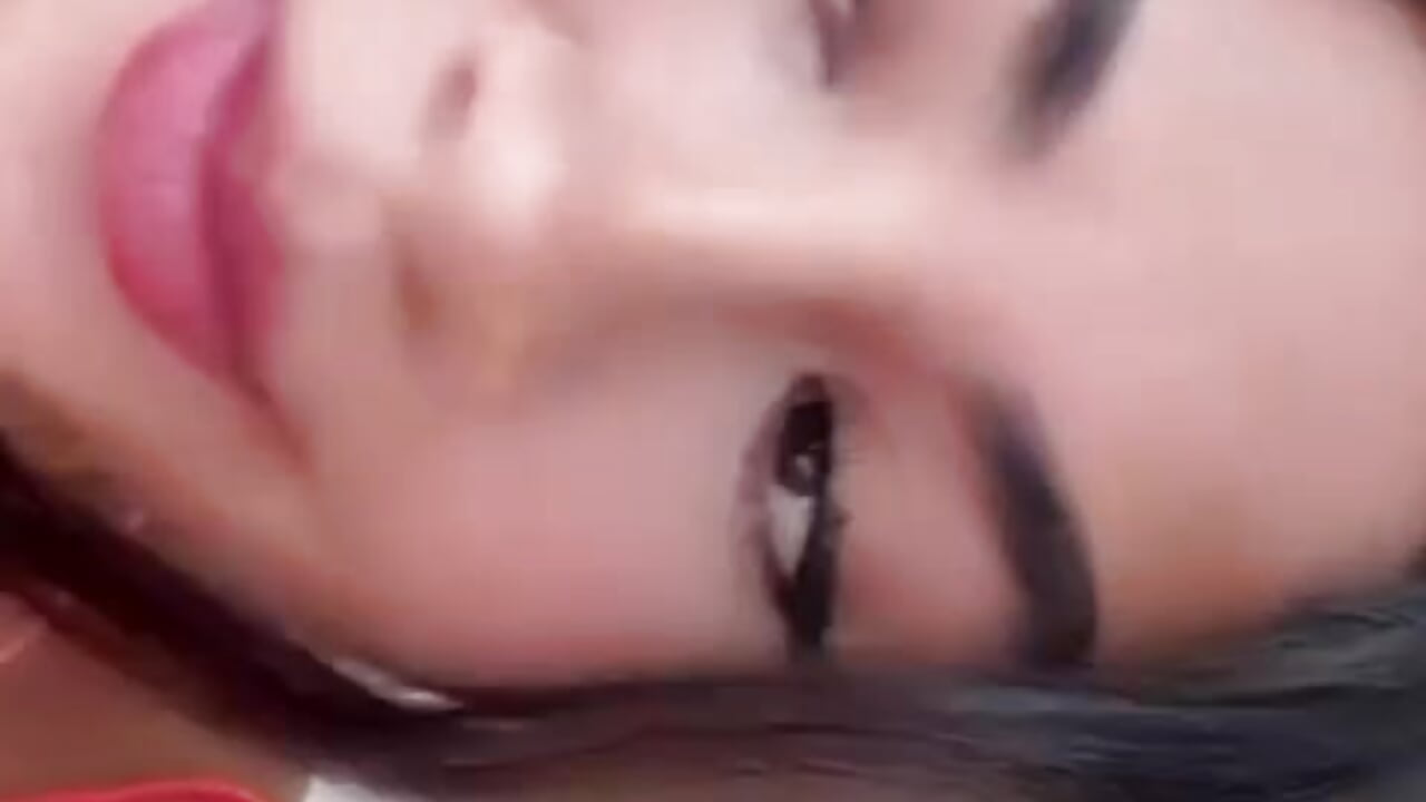 she is cute - video oleh model kamera Samibigboobs