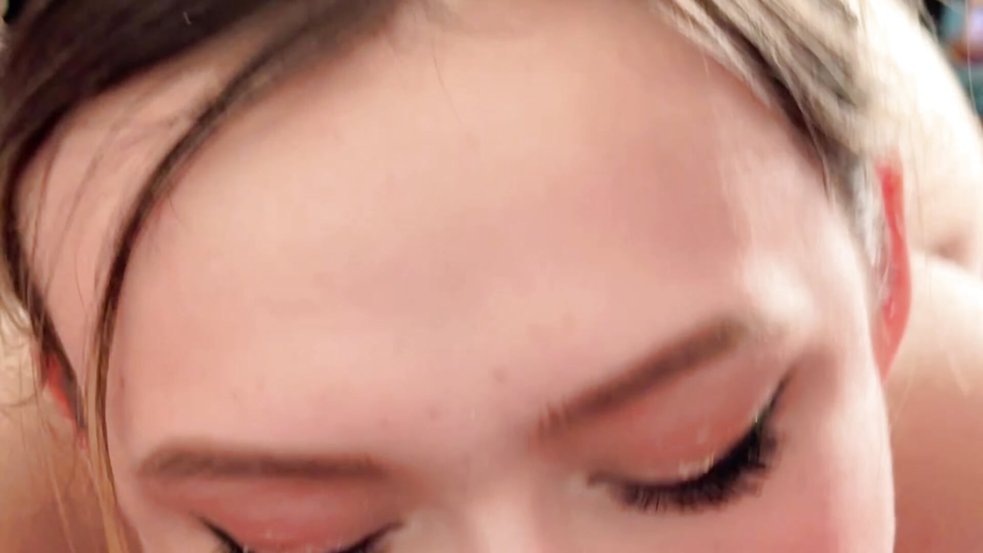 suck till he came in my month - video di twofiresouls modella di cam