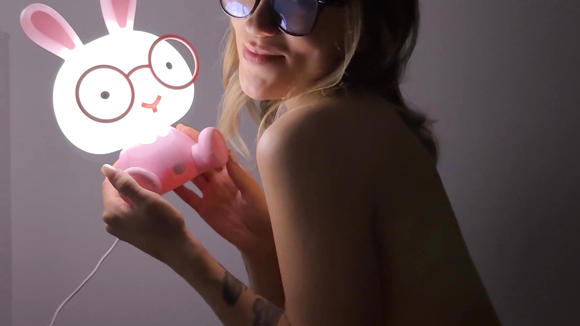 a cute sexy nerds - twofiresouls adlı kamera modelinin videosu