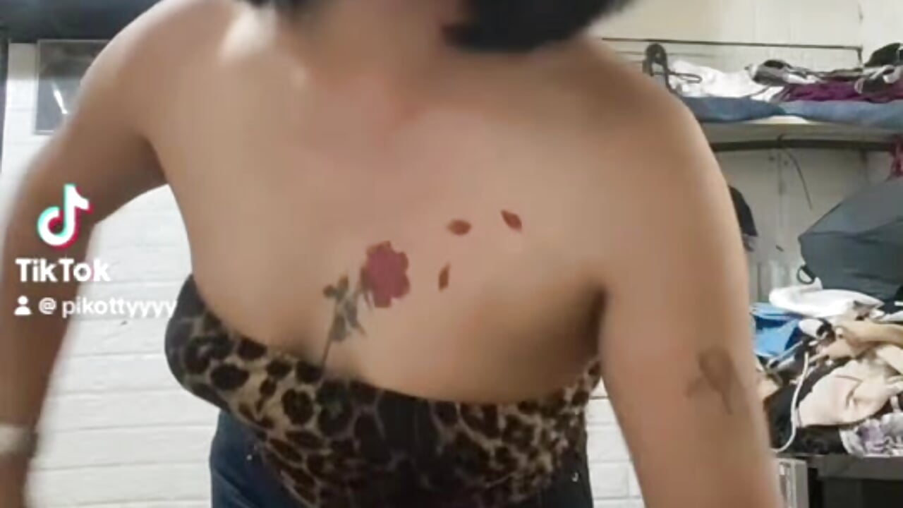 JUST SASSY 🥰 - video by yourbabygurlxx cam model