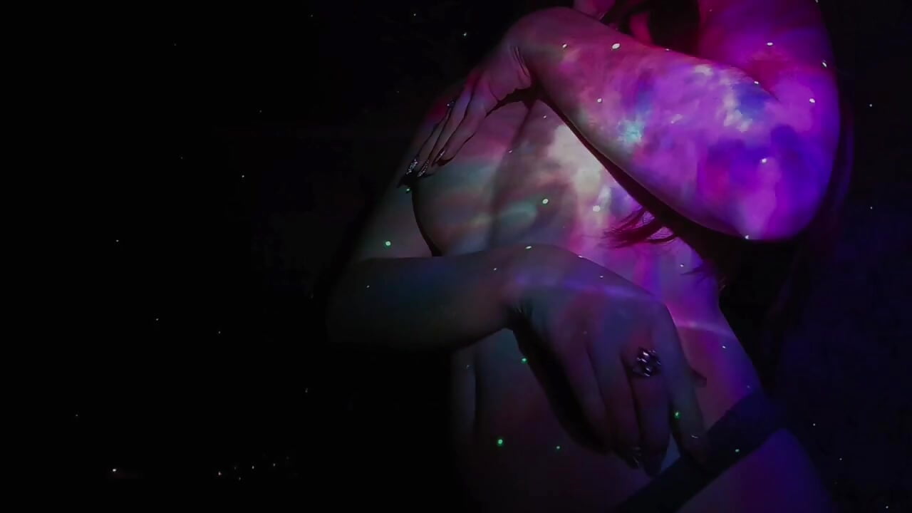 galaxy on my body.. wanna be my cosmonaut?✨🌠