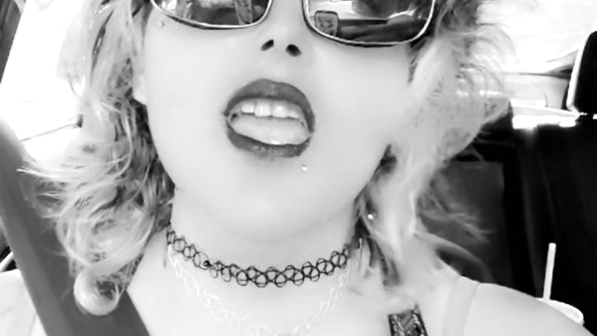 Teasing - video by BayBLethal cam model