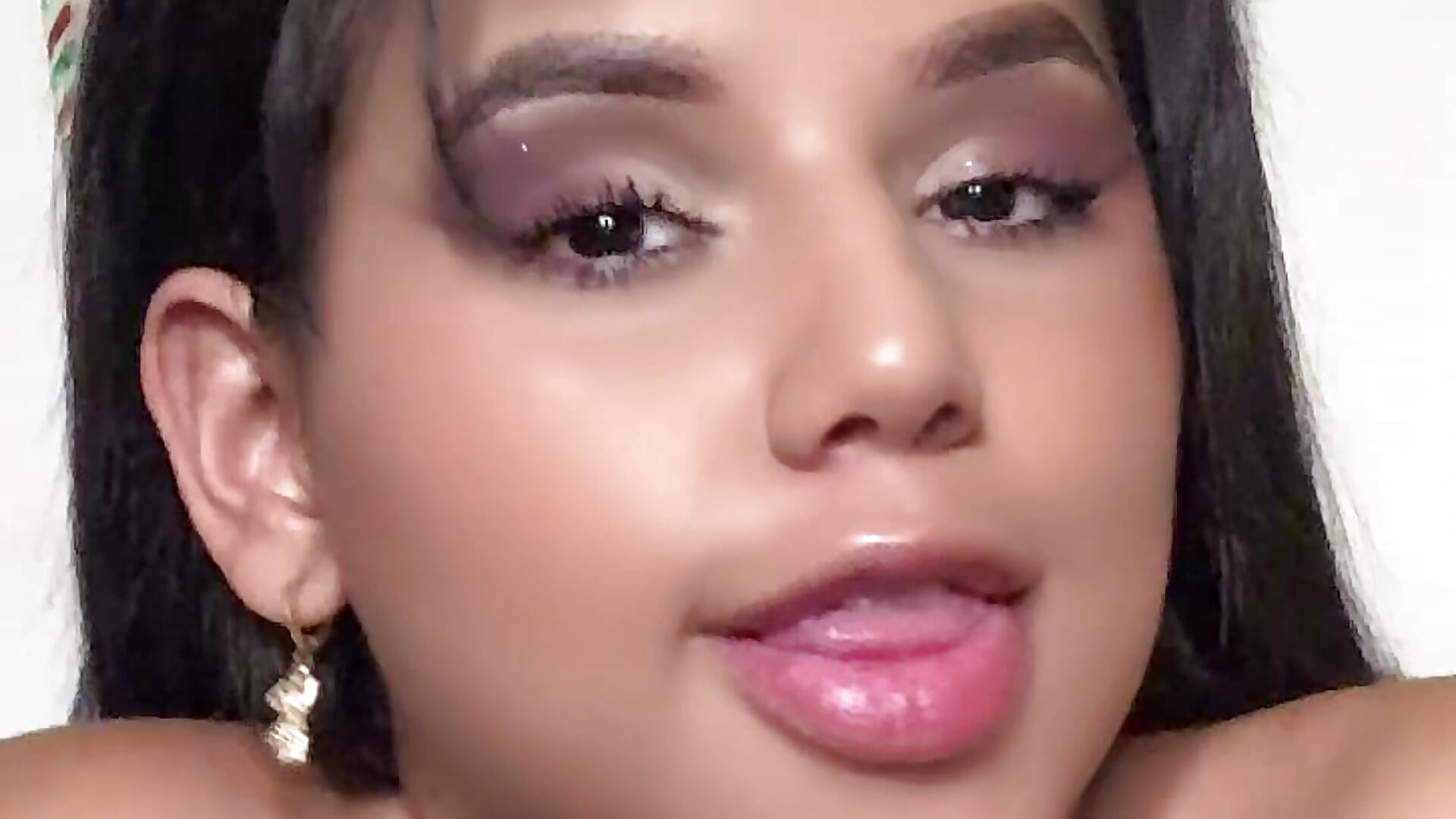 Ella no está enamorada de mí - βίντεο μοντέλου Ternura_X