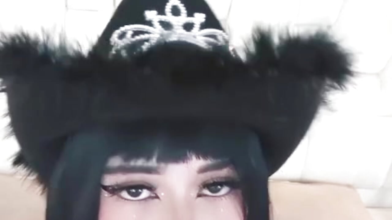 Control Is a Gift 🎁 - video oleh model kamera Foxxy_Doll