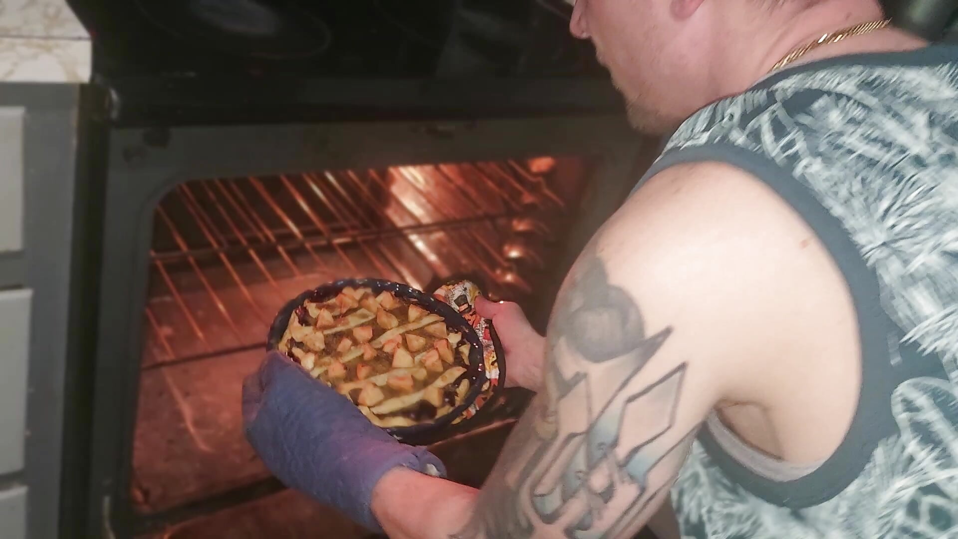 Baked out - video by Sinister_Savage cam model