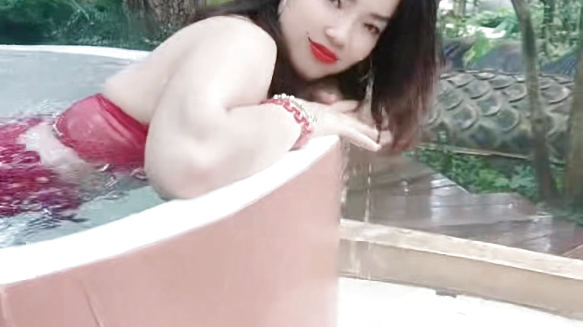 户外泳池 写真 - video của anna_kk