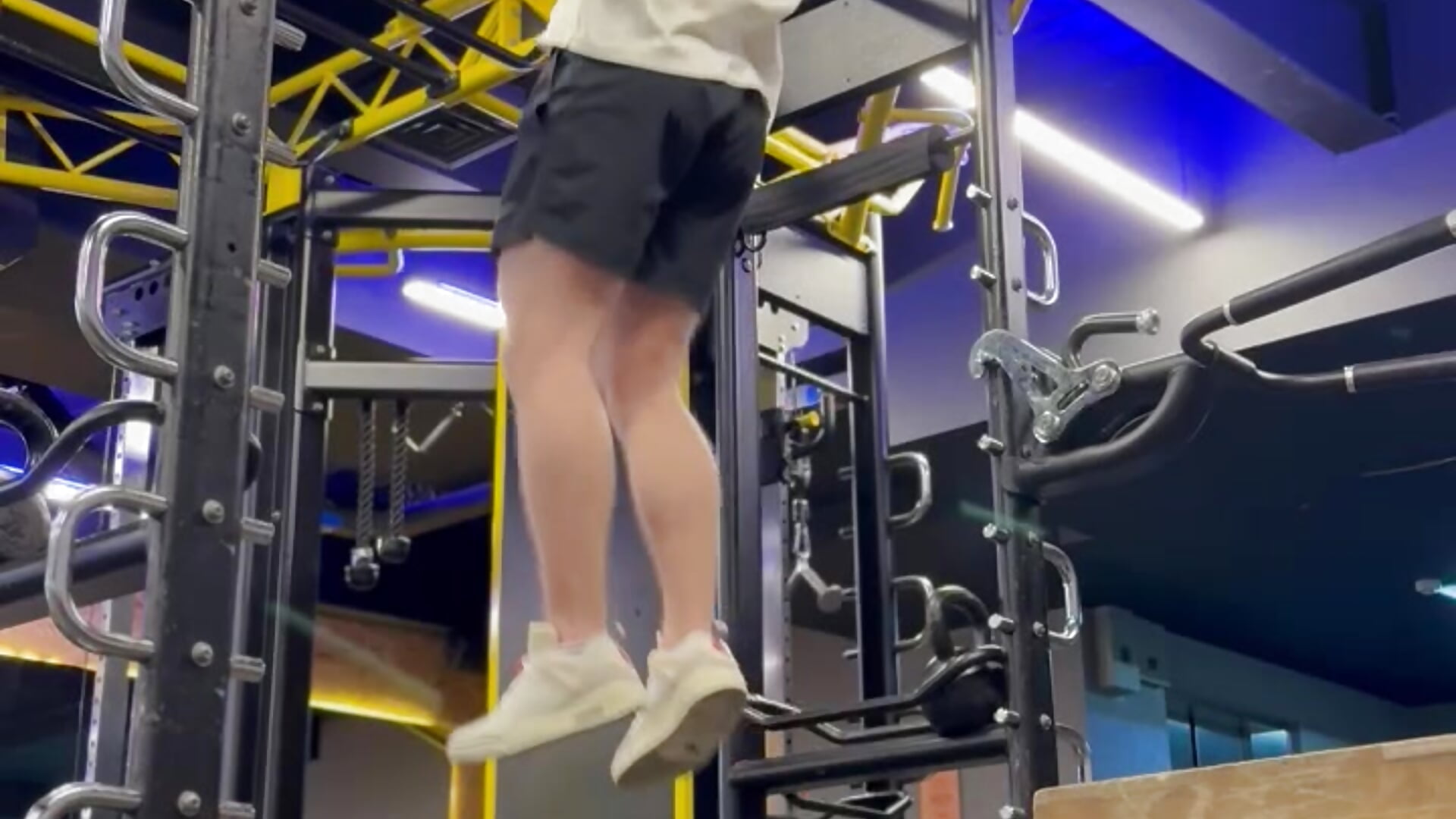 💪🏼🏋🏼 - video by Adam_Meyer10 cam model