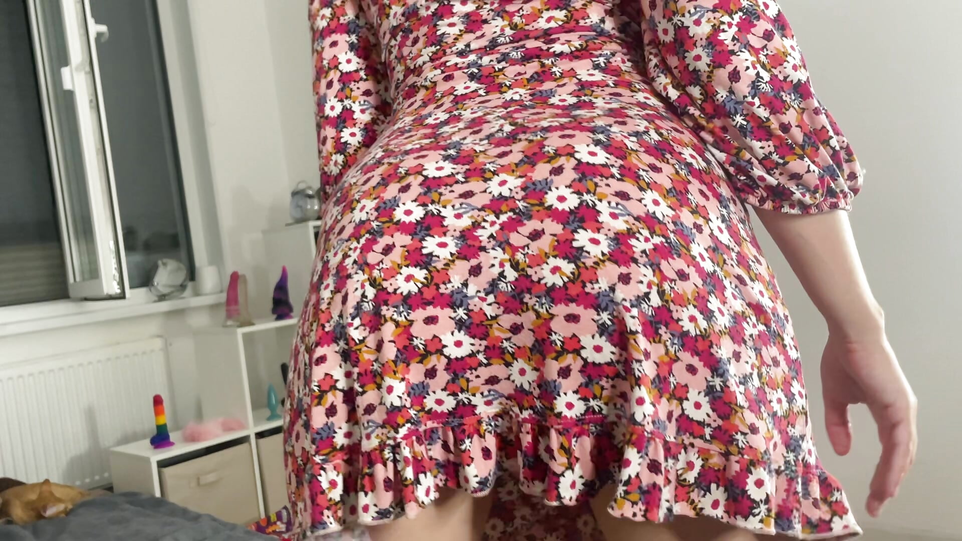 Ass UnderDress Tease - video by bananasgirl cam model