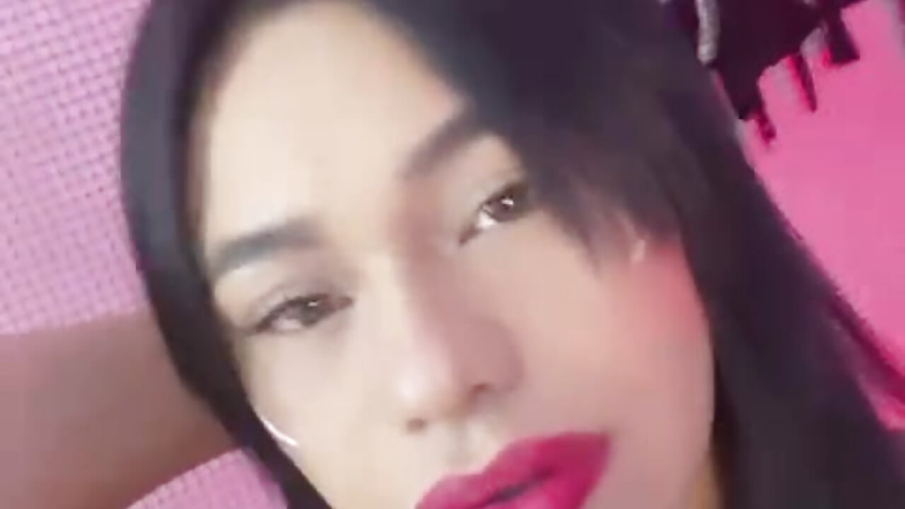 💦🔥 The deeper I go, the crazier it gets… don’t miss today. - video av Issafoxx cam model