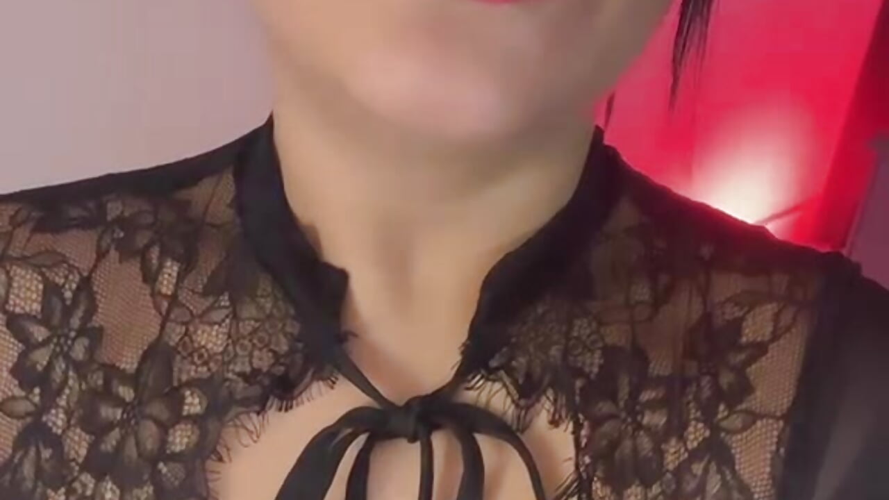 WhatsApp Video 2026-09-04 at 8,52,39 AM - video van Issafoxx cam-model
