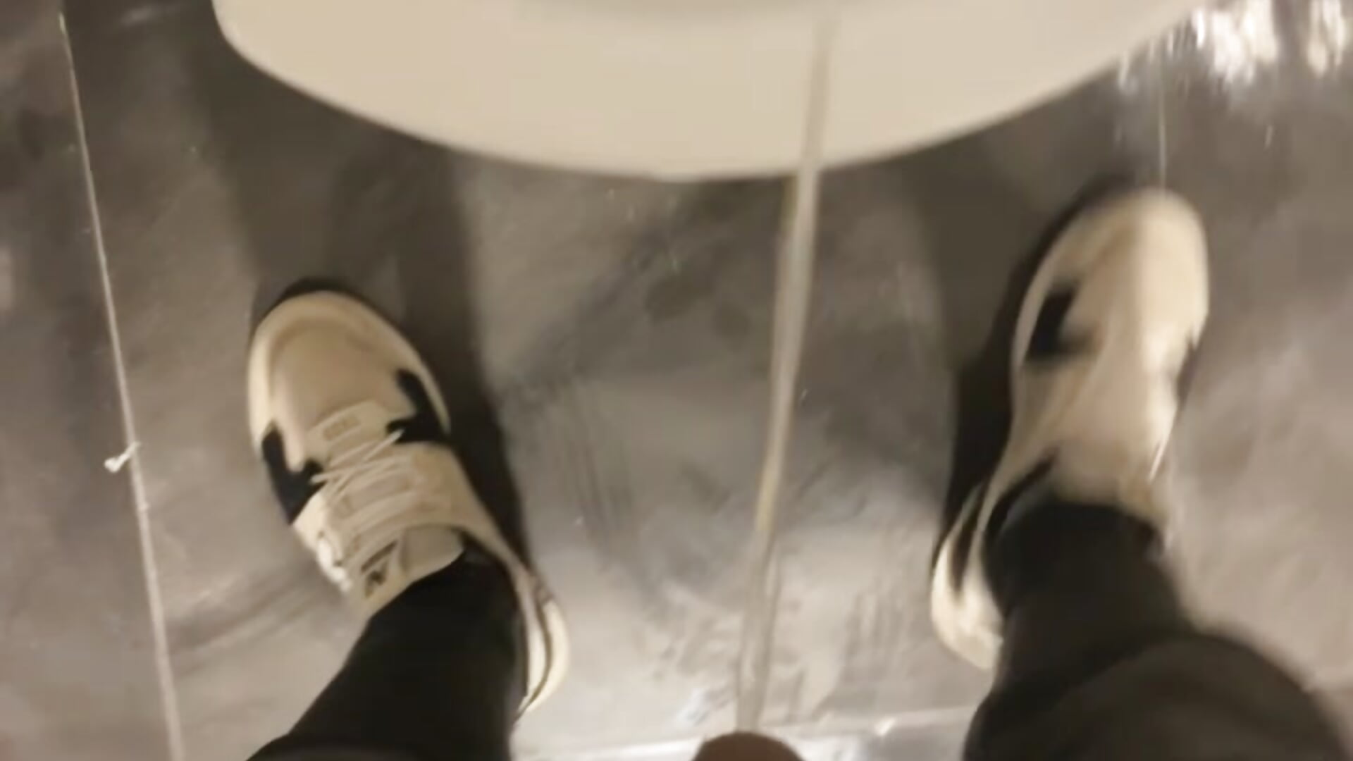 Enjoy my dick while peeing, dog💦 - video by Hamza_Maroc cam model