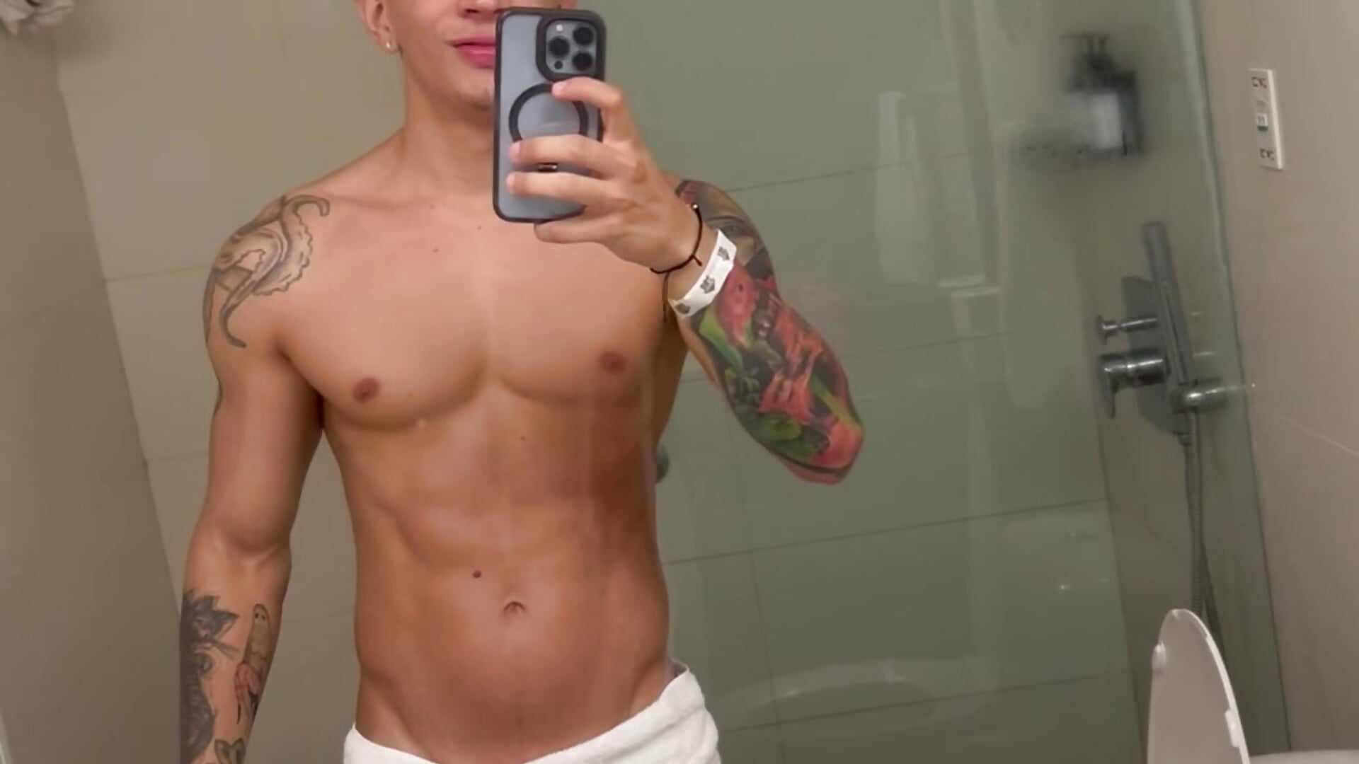 IMG_2351 - video by Bartblake cam model