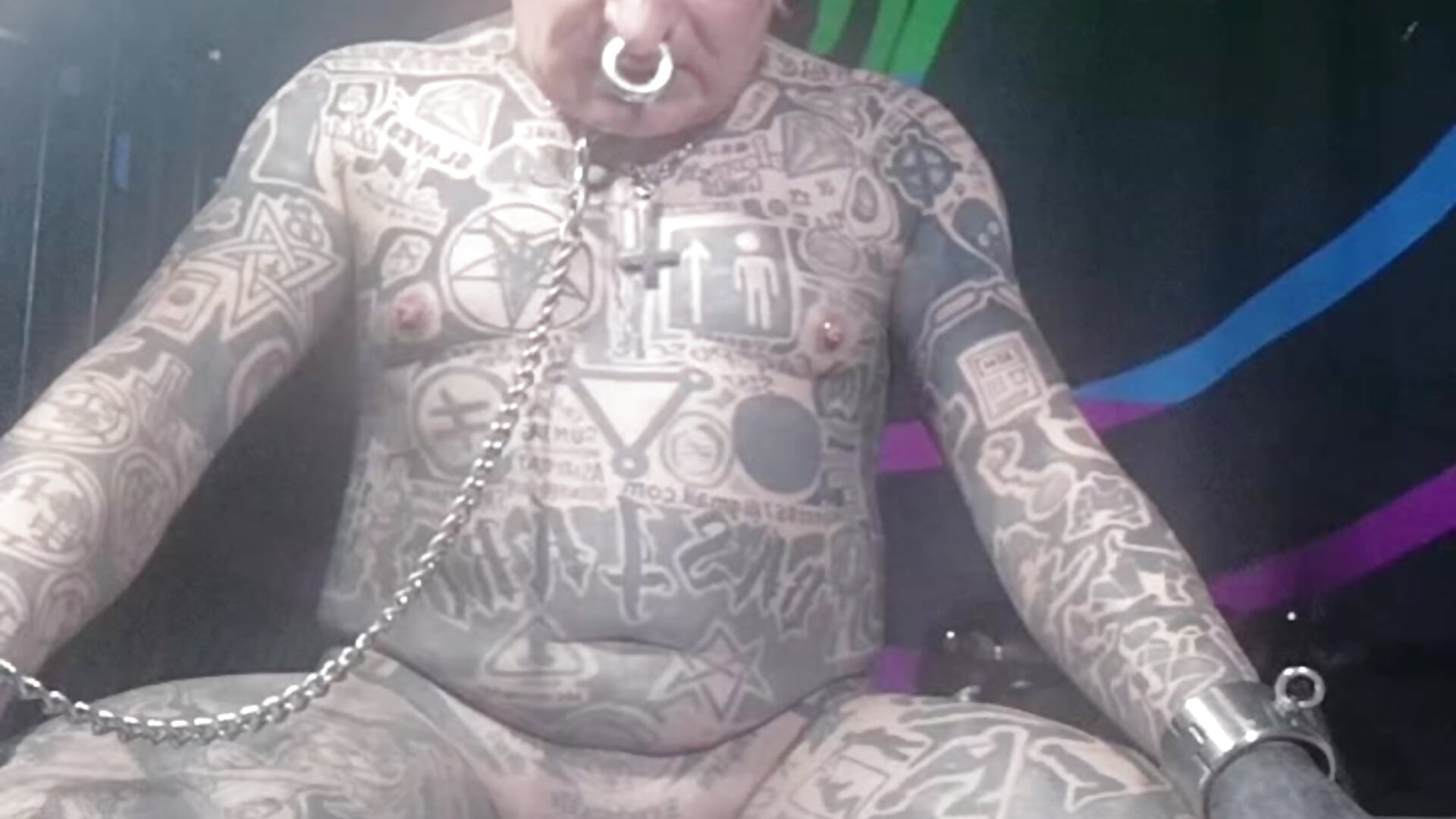 object857 begs MaSSters to take object857 away to CIS24/7/365 (2) - відео від вебкаммоделі object857