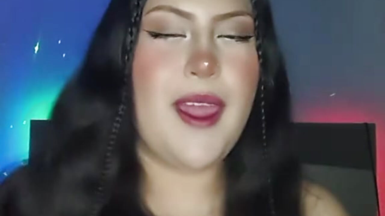 Buff <3－カメラキャストのMellygomezx24の動画