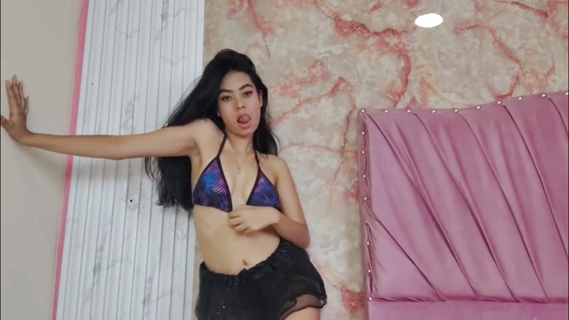 Katy Dancing - video oleh model kamera KatySweetas