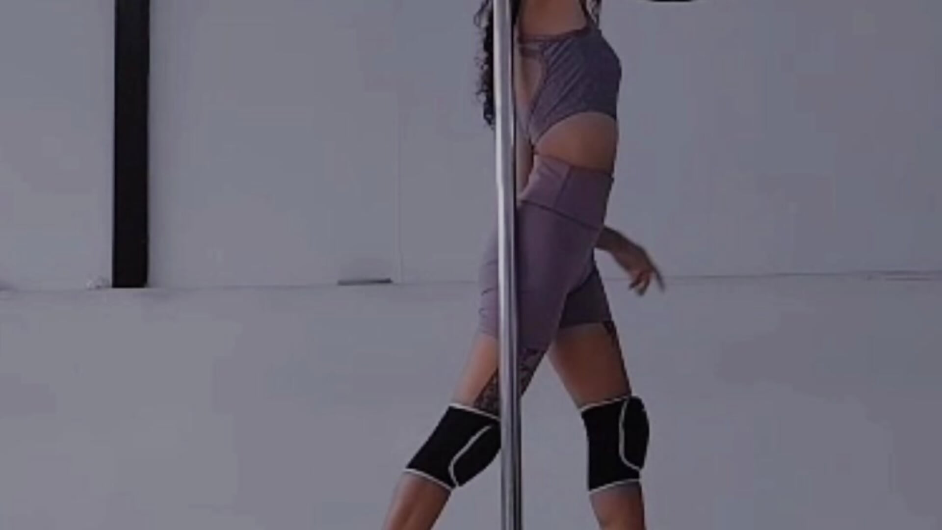 Lisa dancing 🌸 - video by Lisa_sweetas cam model