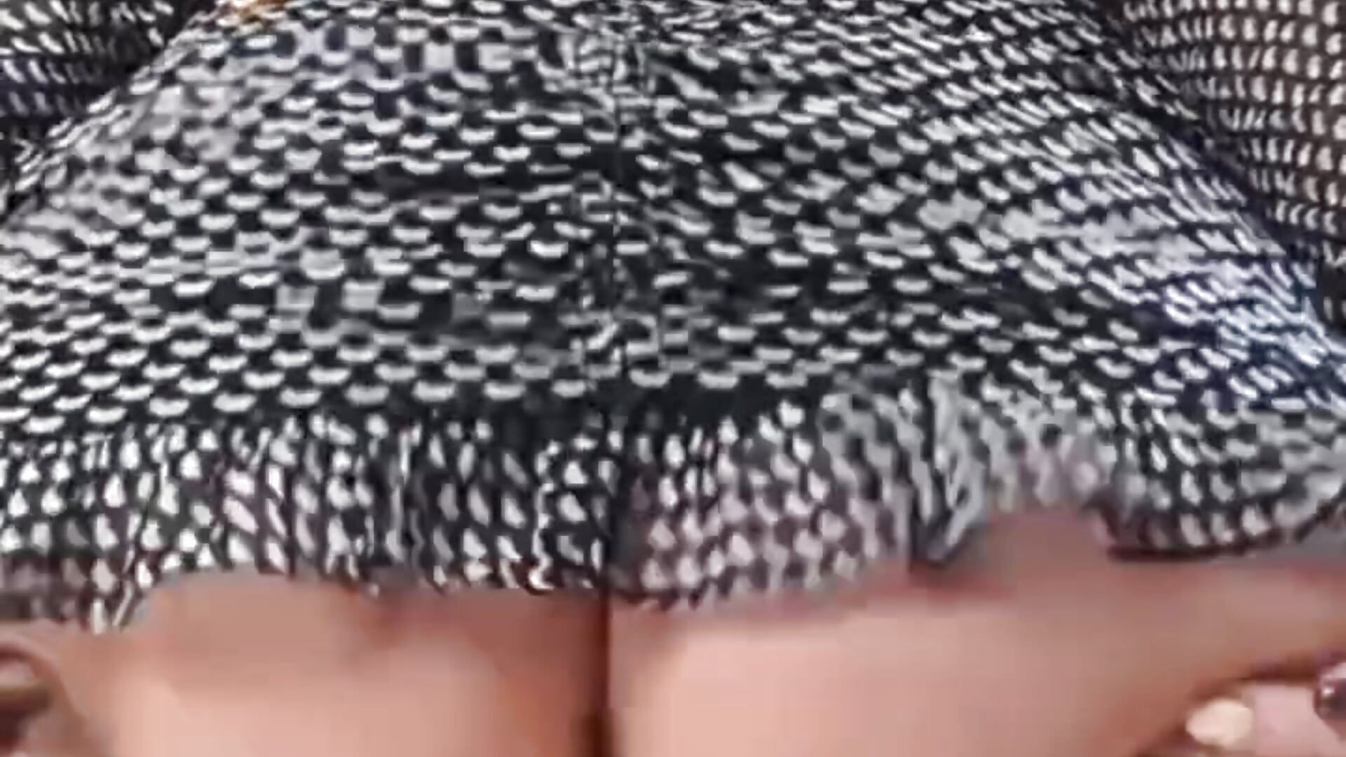 Bum jiggle