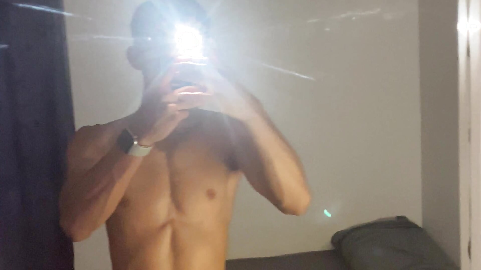 👀 – video modela na kameri ysuaid