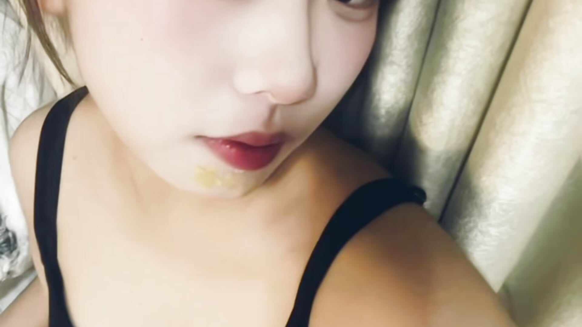 繫我 如果有多一張船票 你會唔會同我一齊走 - video by zengwan777 cam model