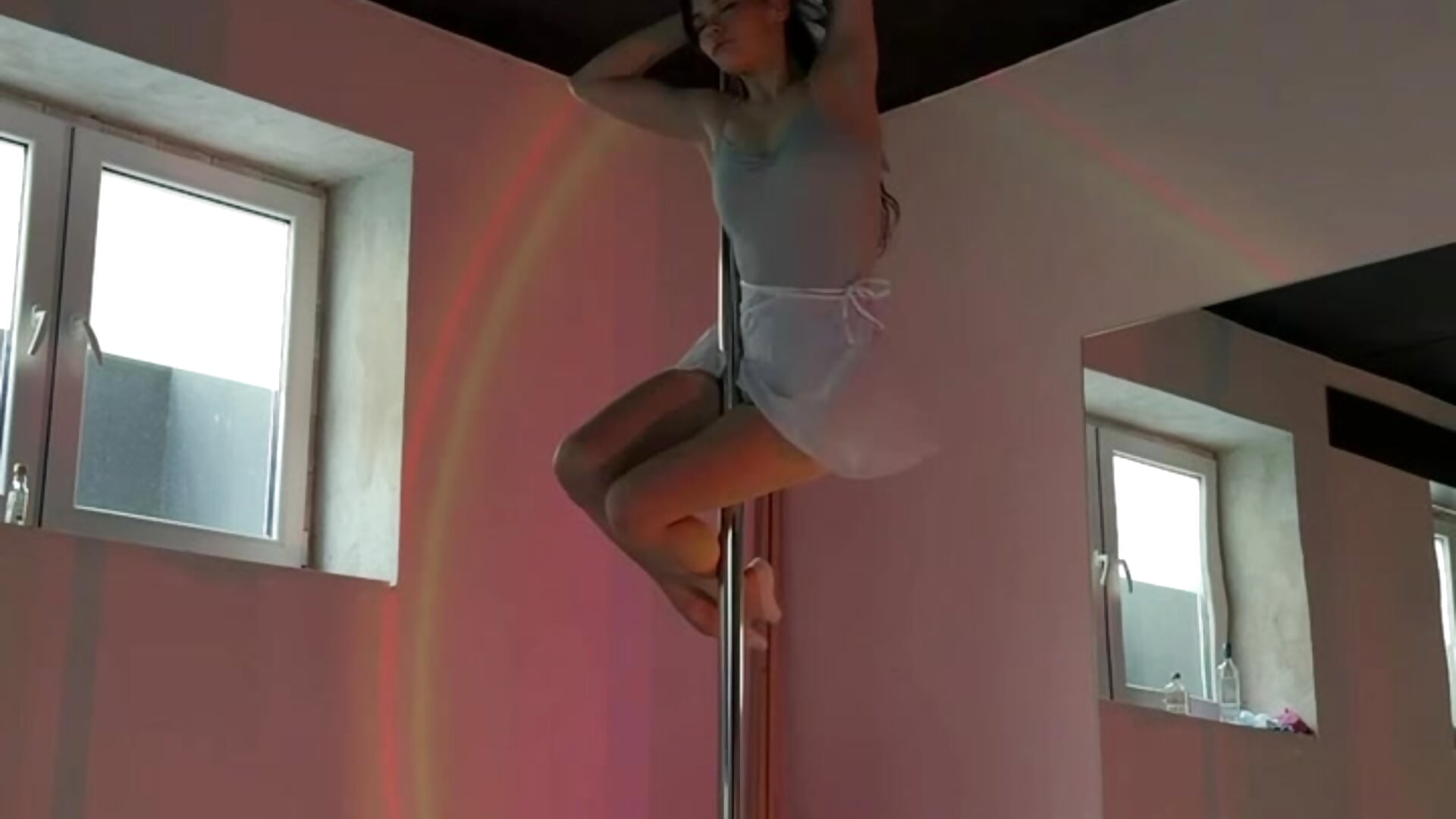 Strong Looks Good on Me – video od webkamerové modelky Zoe_Vee