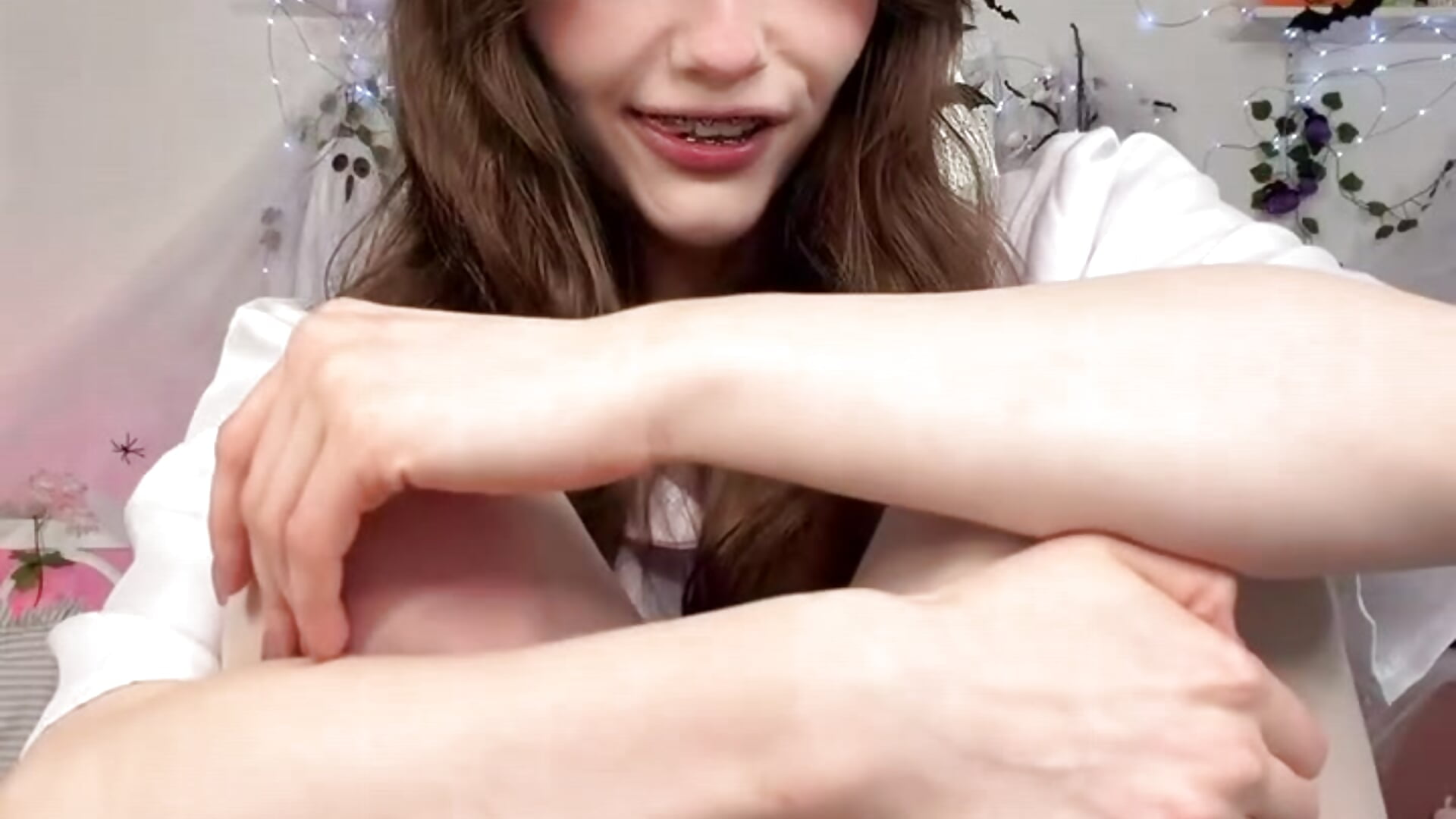 a beautiful nightmare is coming tonight… Tomie is ready to steal your heart. will you survive her ch — filmik Zoe_Vee, modela(-lki) na kamerkach