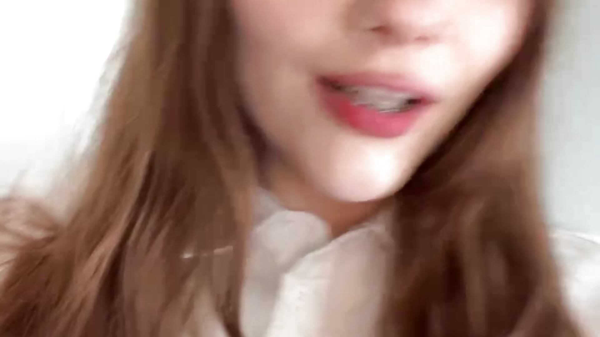 😈 - video di Zoe_Vee modella di cam