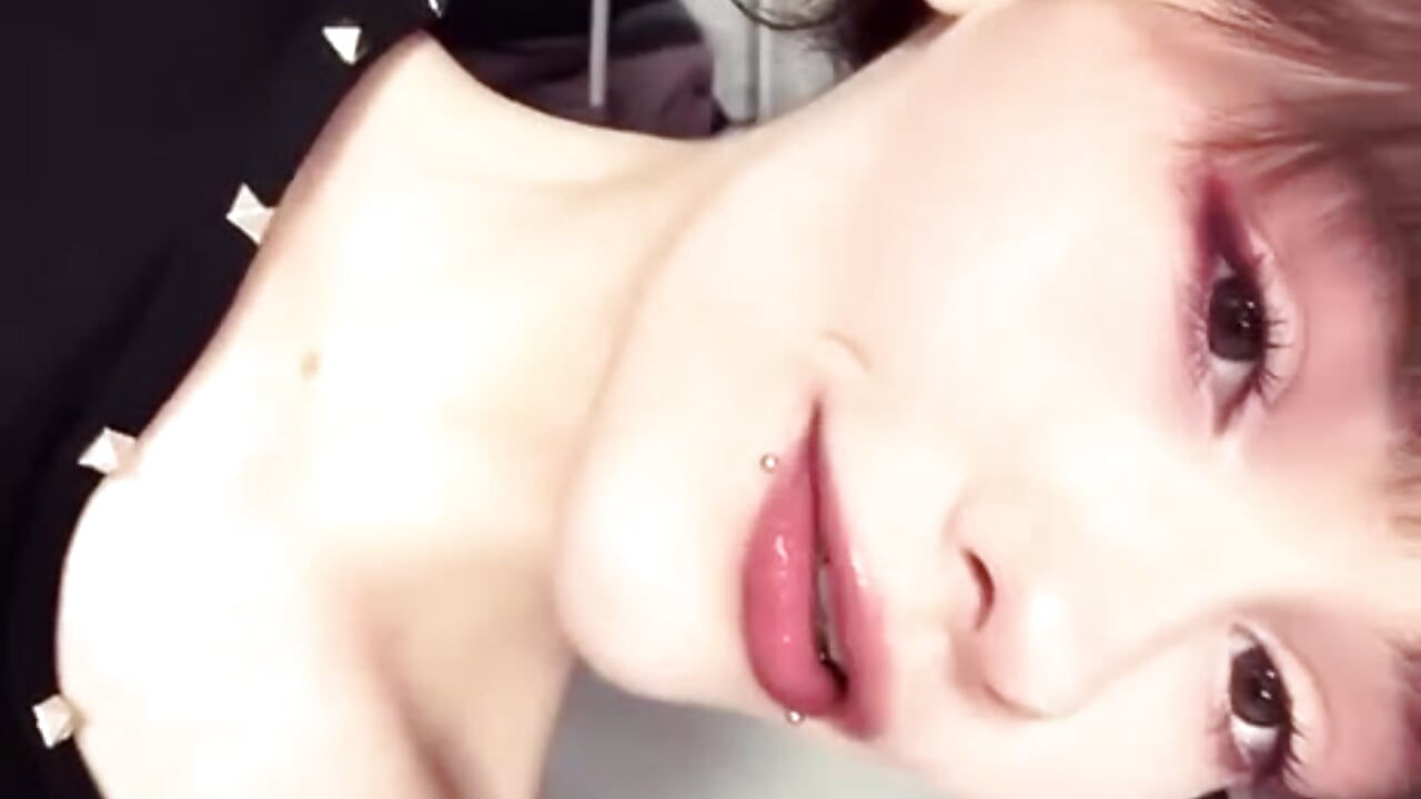 Gently as flower^^ - Vídeo de Zoe_Vee, modelo de vídeos