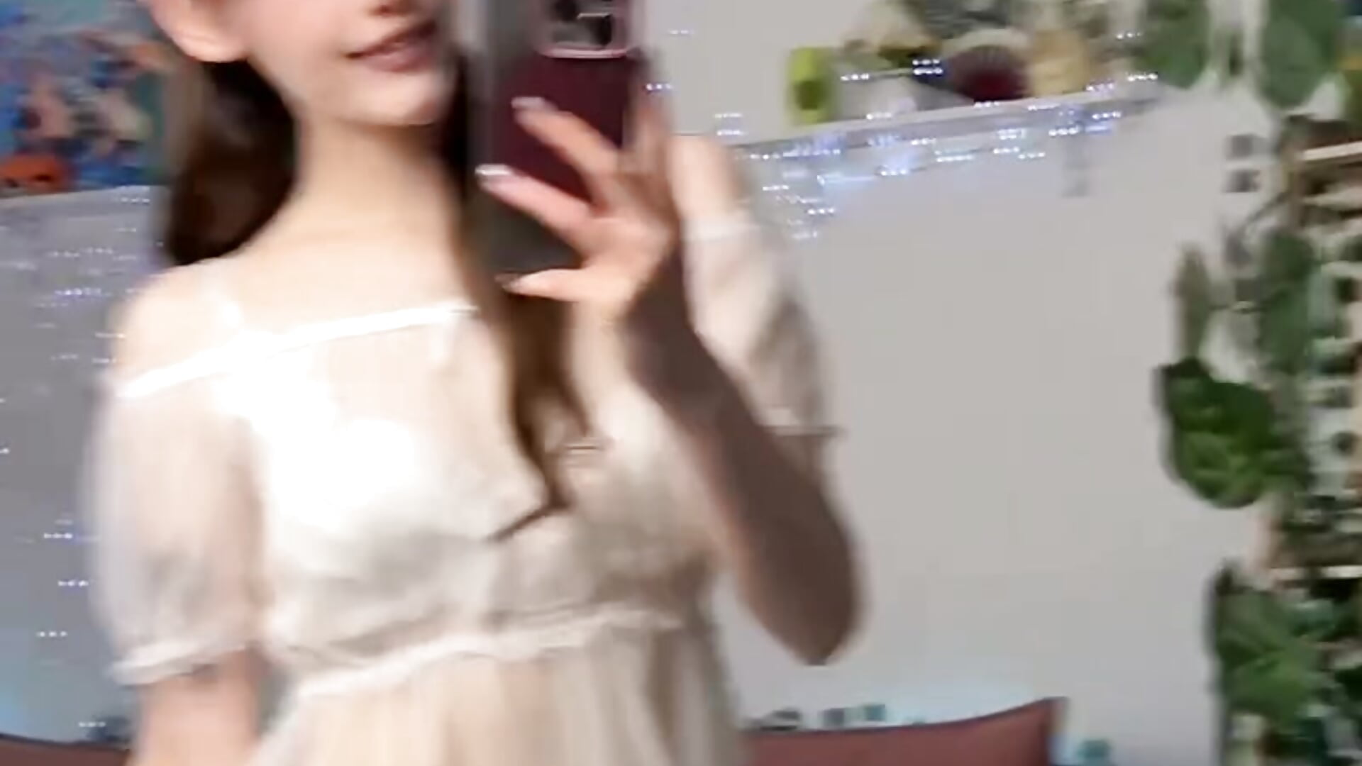 Just a pretty girl having a pretty little day - video by Zoe_Vee cam model