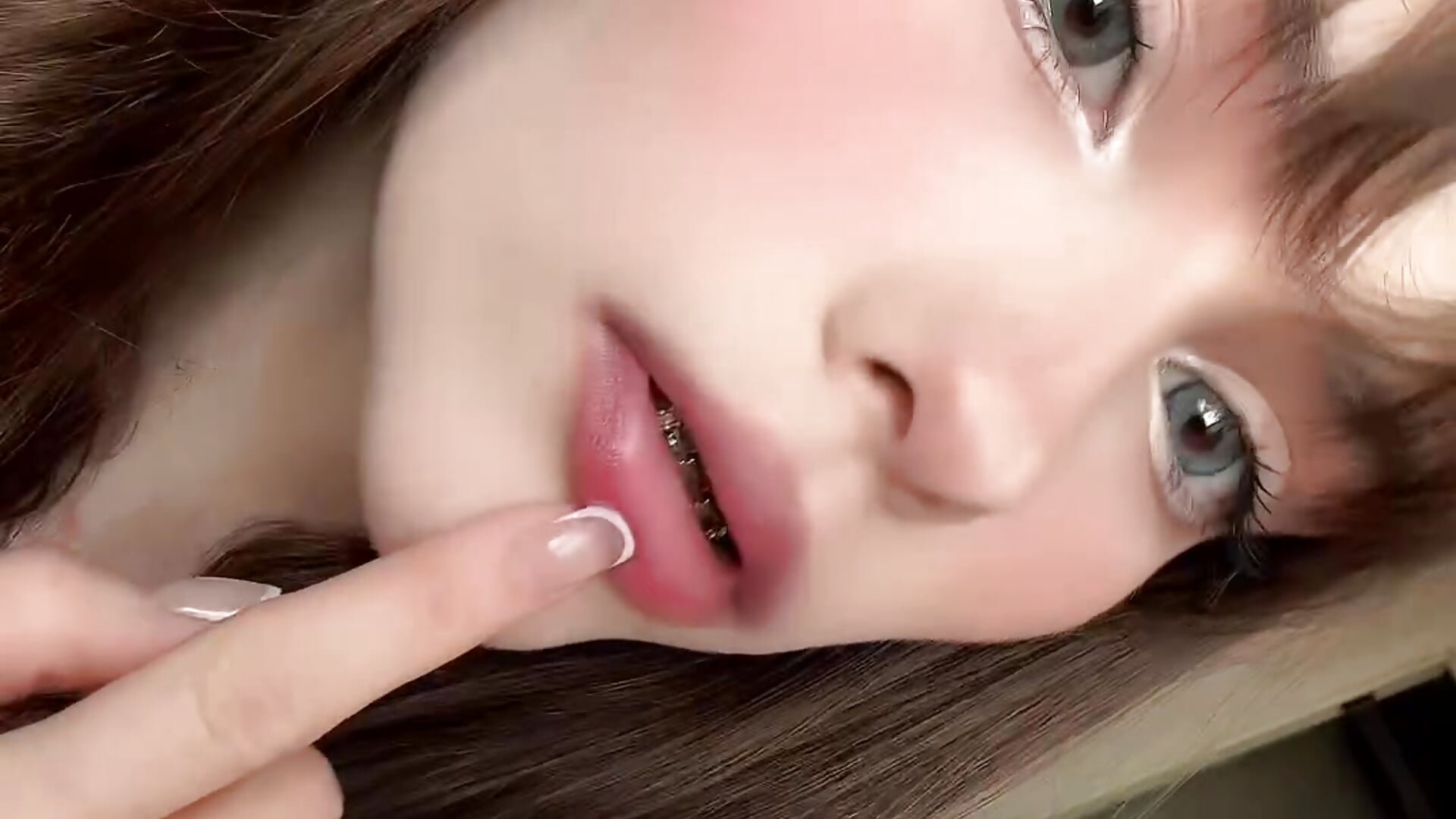 Meow^^ - فيديو من Zoe_Vee موديل الكام