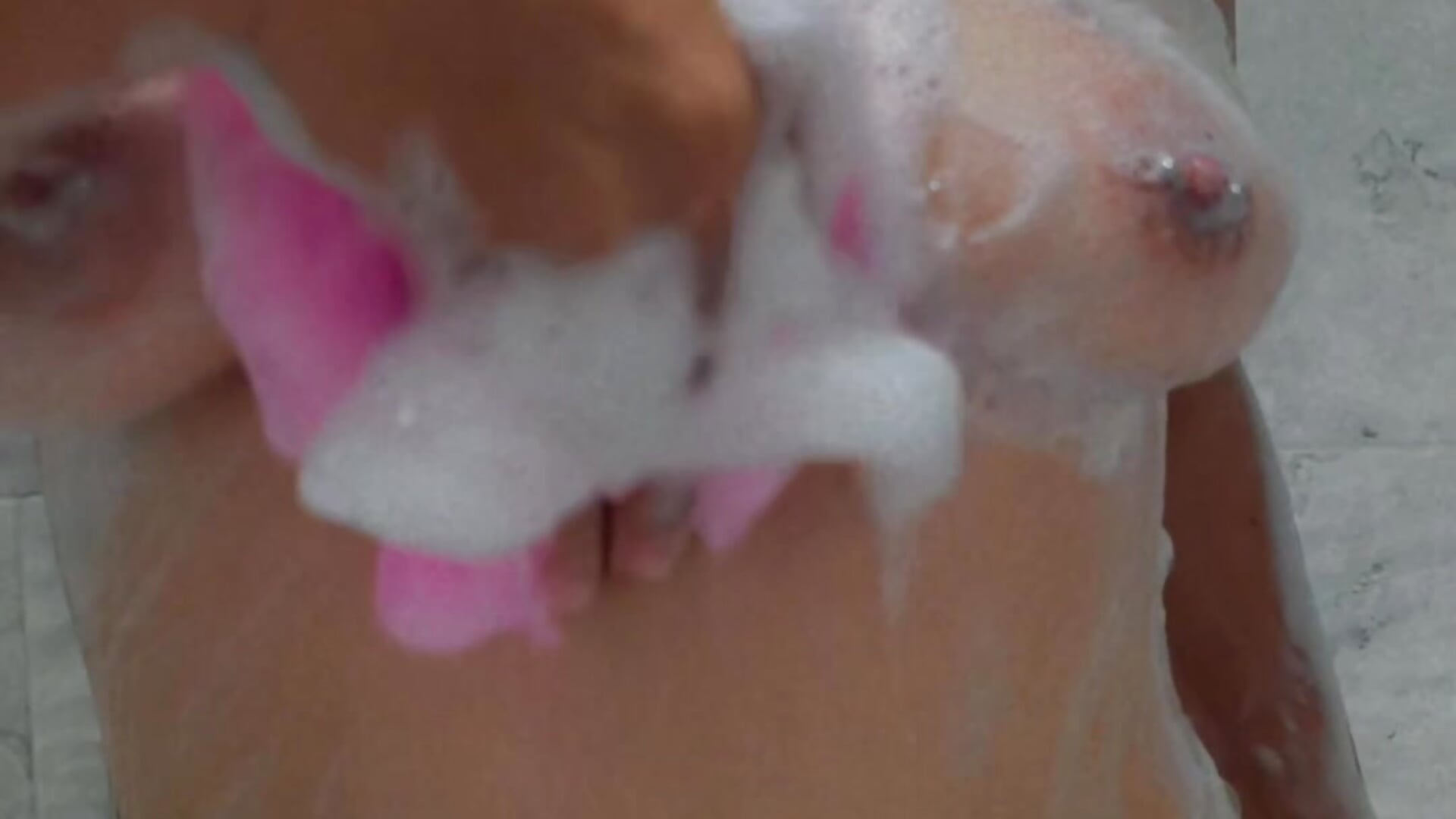 Soapy 🫧🚿🧽🛁💦🧼 - video by stivenlujan69 cam model