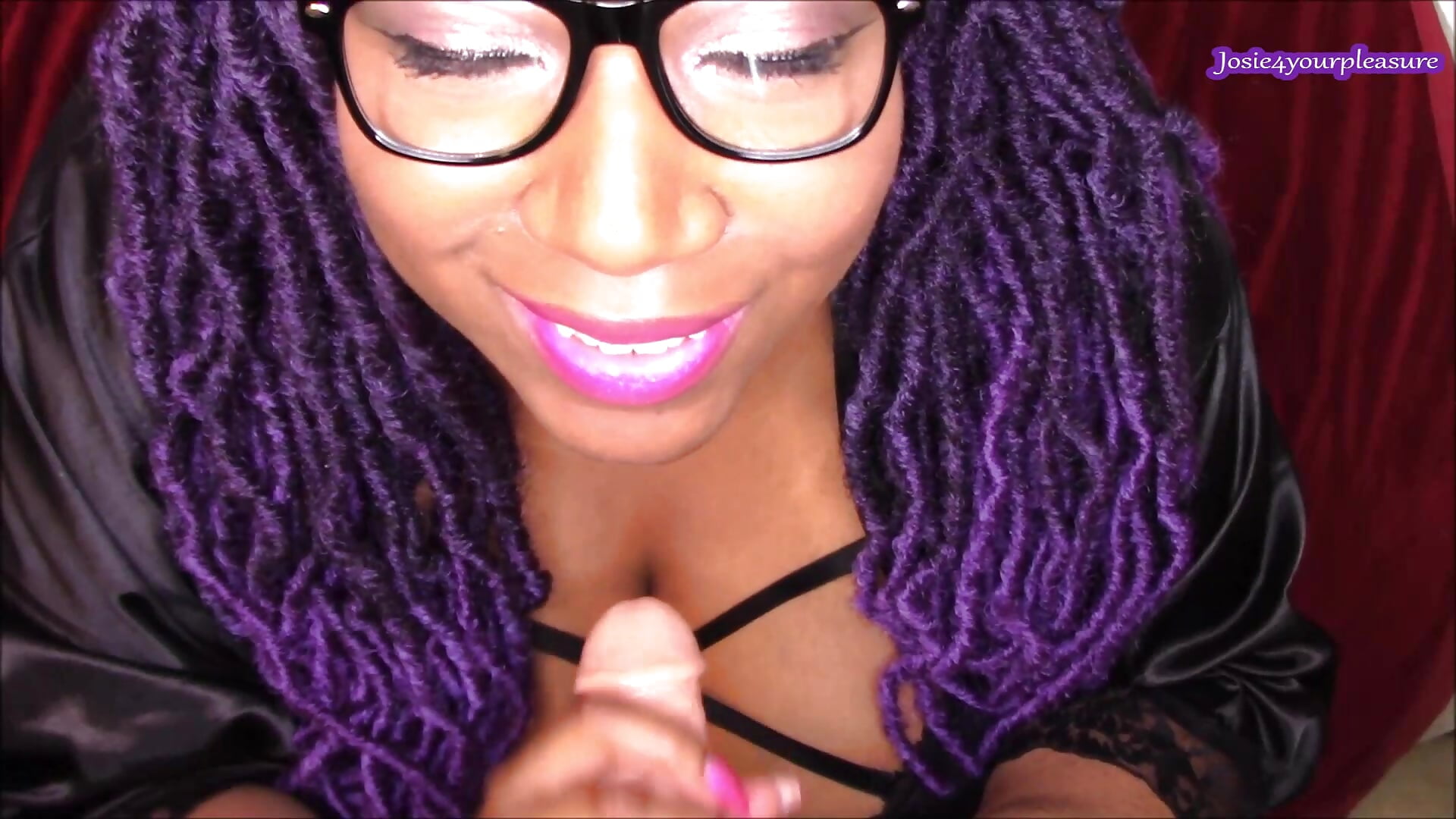 First Glasses Facial Custom HD - video by Josie4yourpleasure cam model