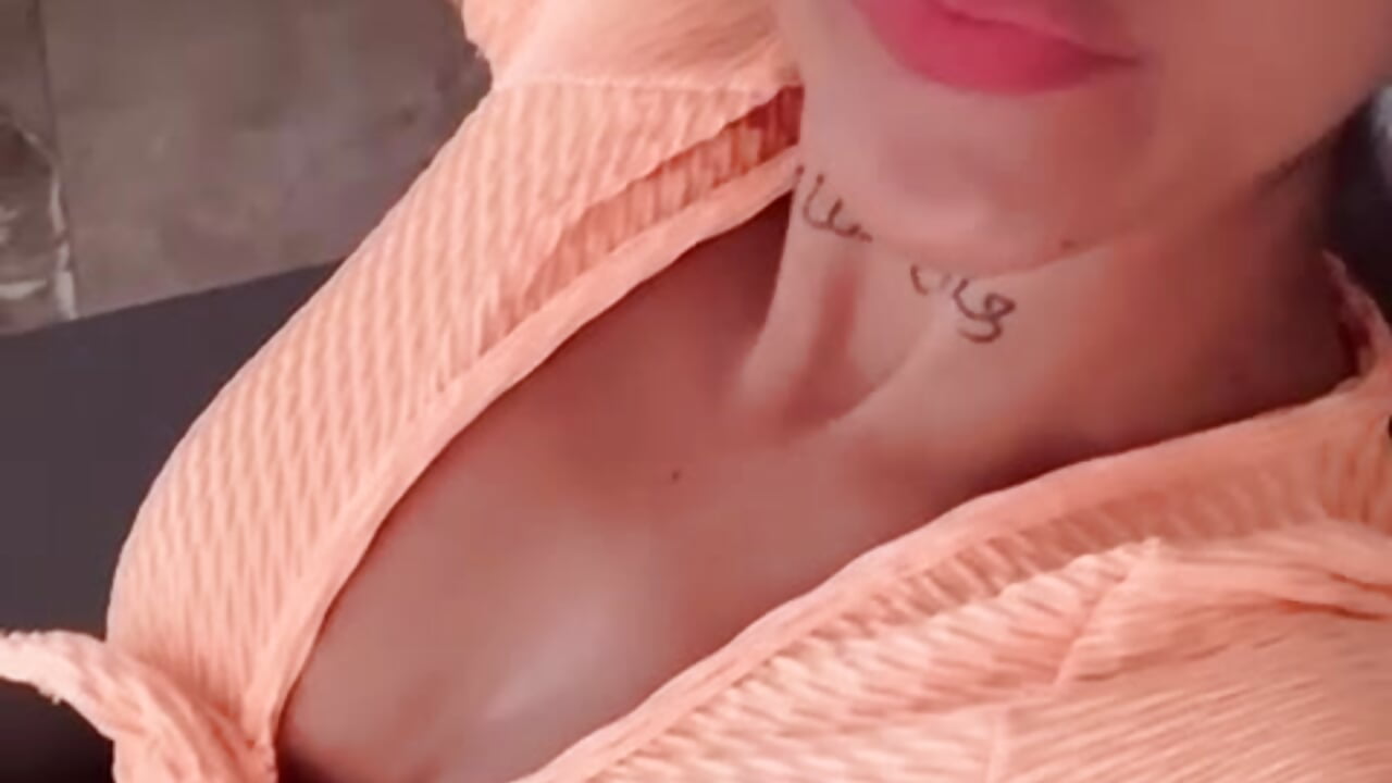 Kisses for you 🖤 - katspicy_ adlı kamera modelinin videosu