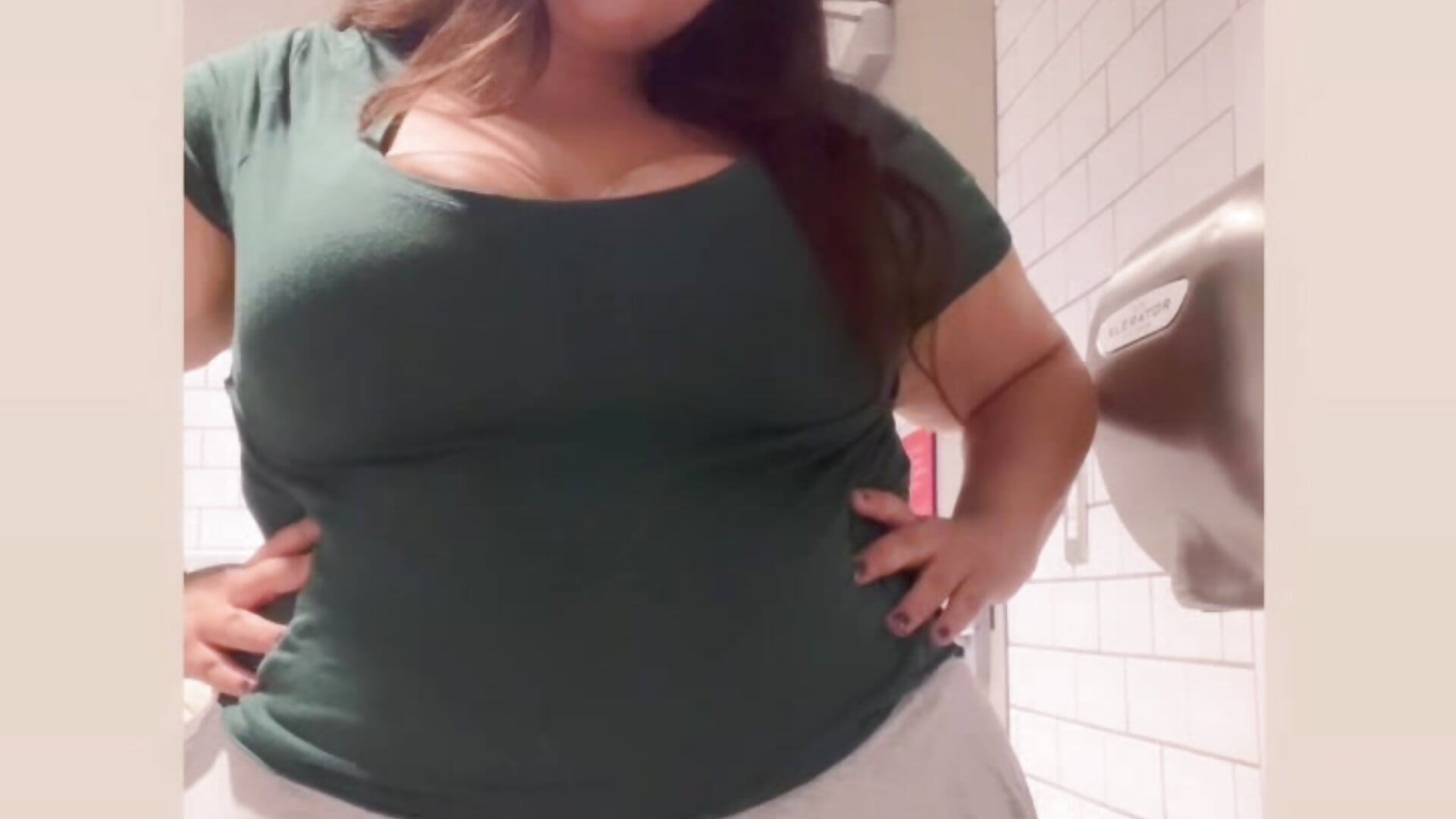 💚💚 - video by lulusatansbaby cam model