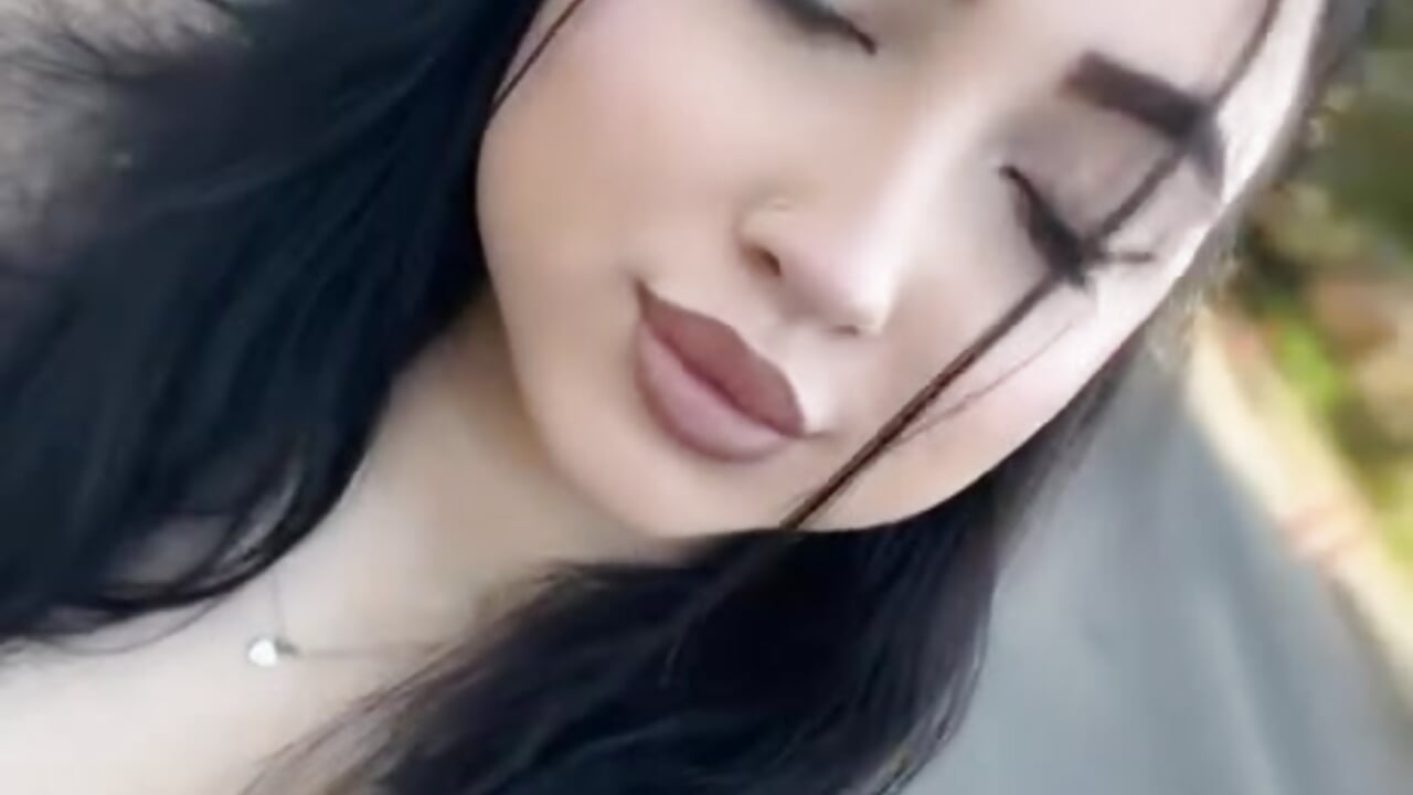 in the mood for a walk? – video modela na kameri SweetySasha18