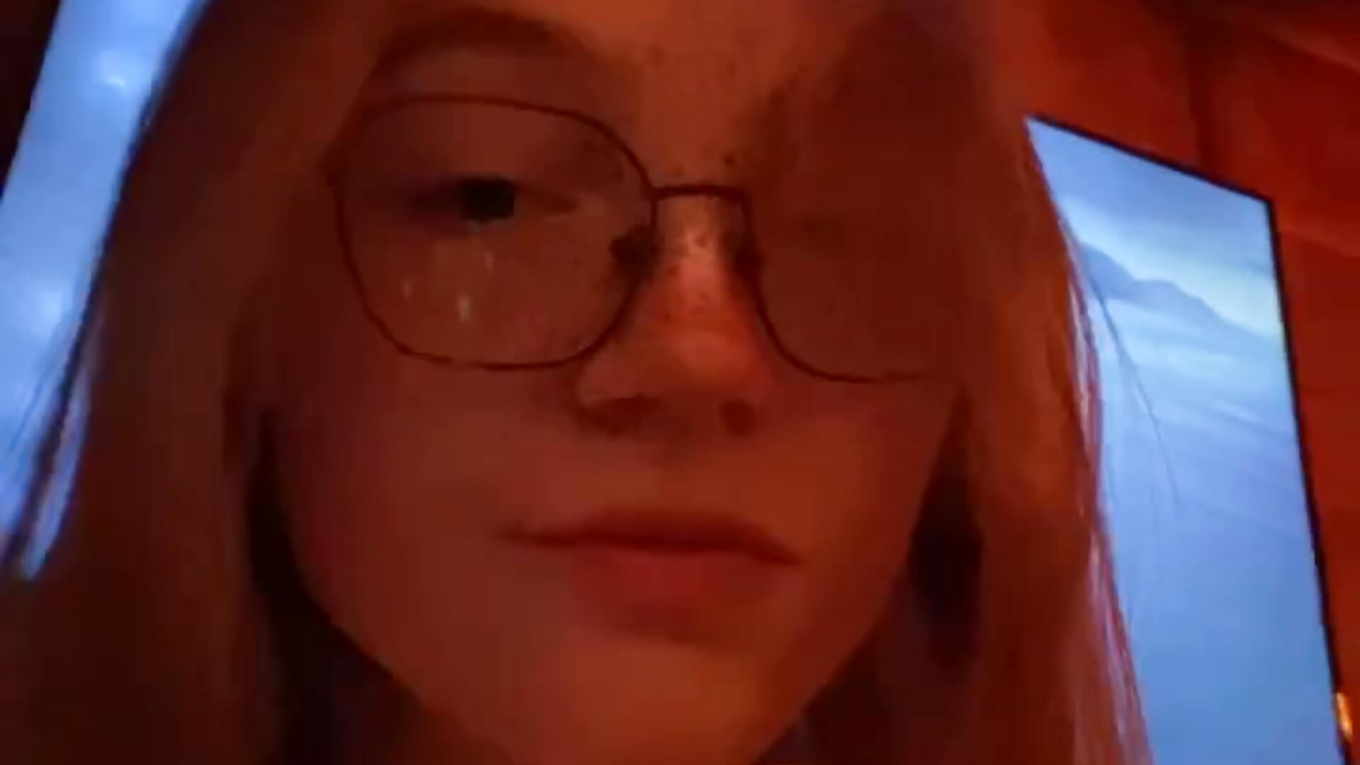 invite you for party with me - video by ArrinaWairr cam model