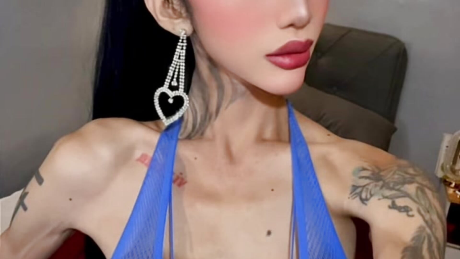 Training Season – video af redhotties cam-model