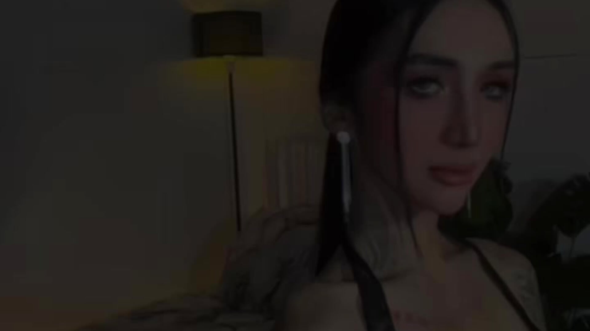 No one can make you feel inferior without your consent. — filmik redhotties, modela(-lki) na kamerkach