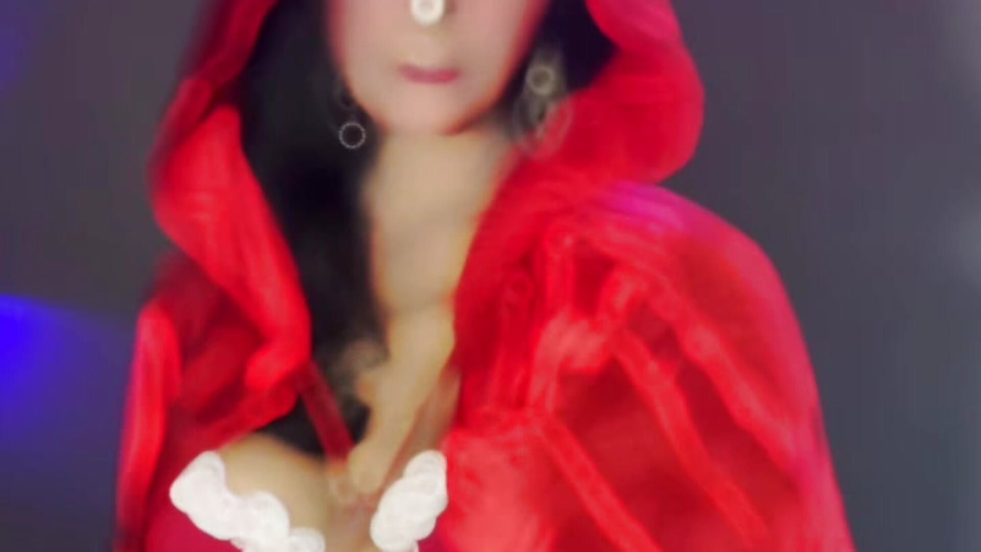 Hushush by : Nicole S. - vidéo du modèle de showcams redhotties