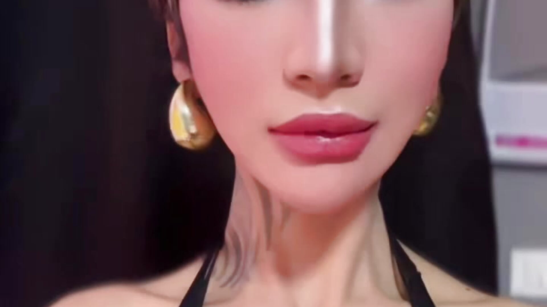 New Look. Is it Giving? - vidéo du modèle de showcams redhotties