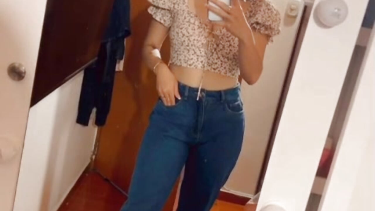 Check my outfit - video by Sasha__sims__ cam model