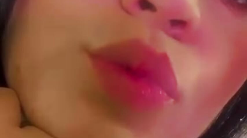 A kissss for U - video by Sasha__sims__ cam model