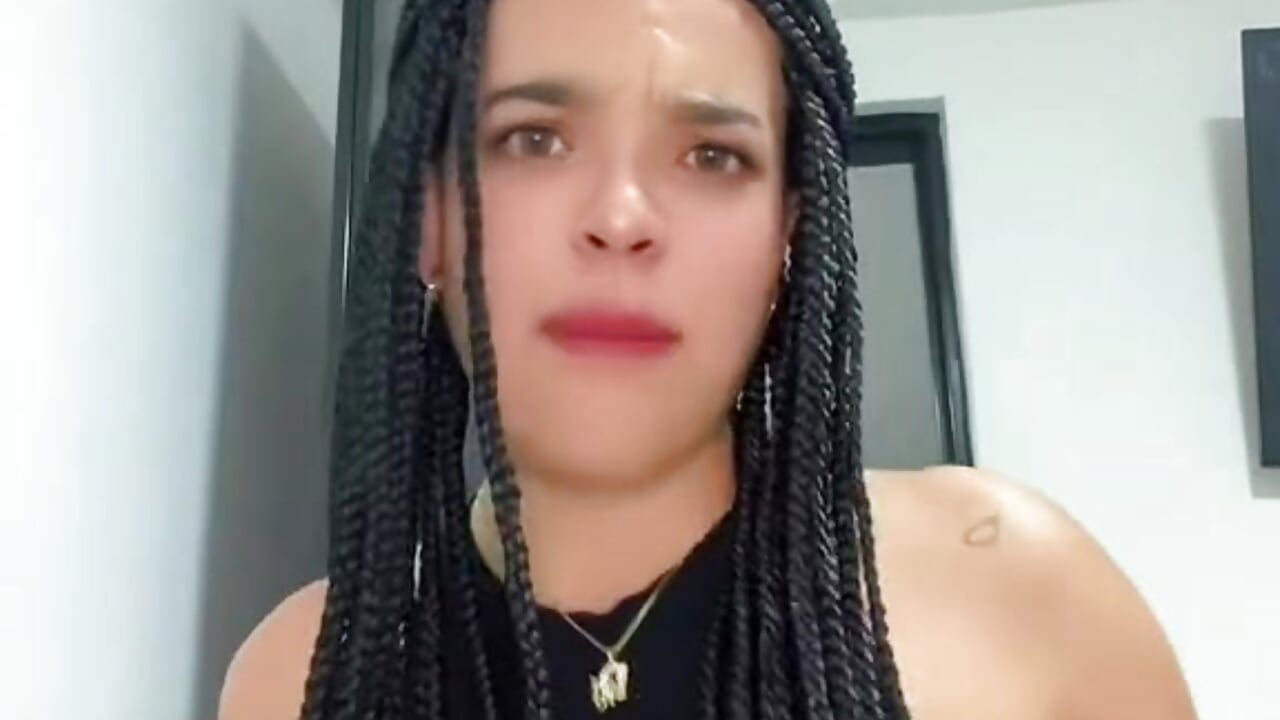 Un Poco De Humor 🤣🤣 - video by JuanitaMore01 cam model