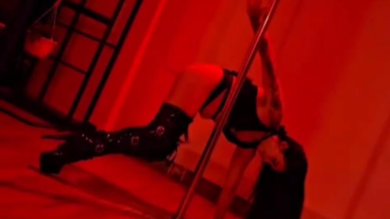 💥Pole dance time🔥