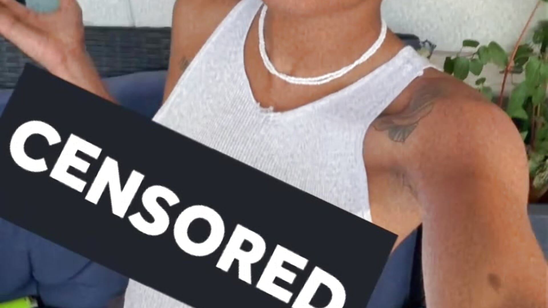 B1A20C29-77A0-4DBB-BBC1-D57403FAE1F4 - video by sexentrevoisin cam model