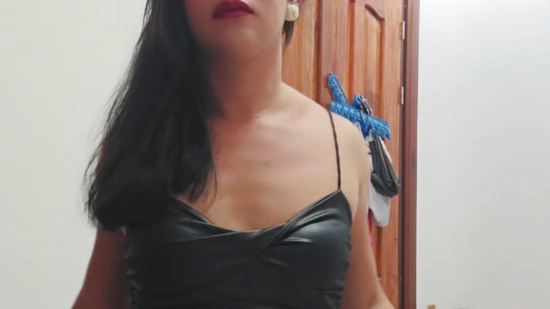 Sexy dance - video by Mis_jemina cam model