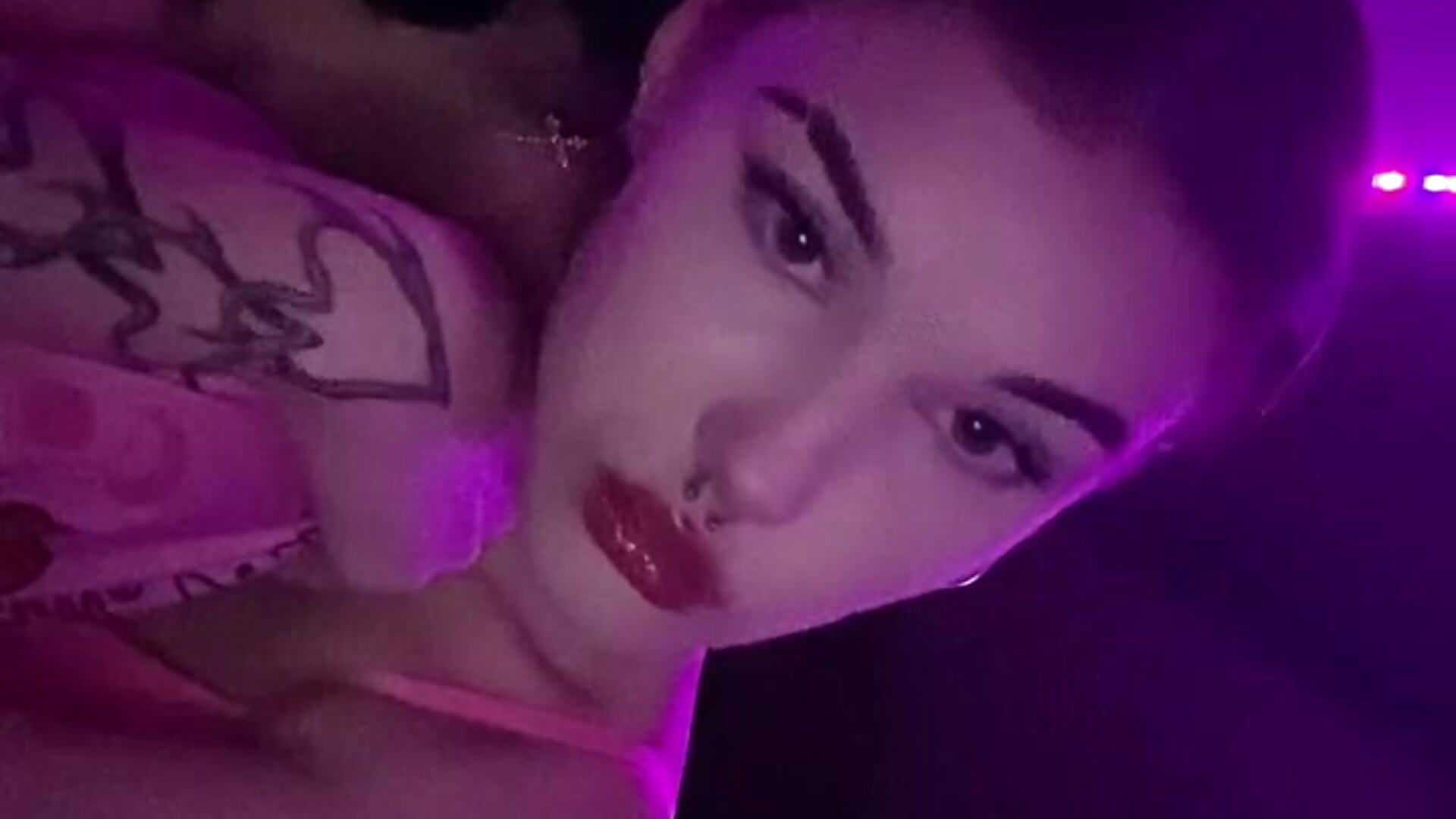 would you like to be in this pink room?💜💗💖 - video by JenniferSullivan cam model