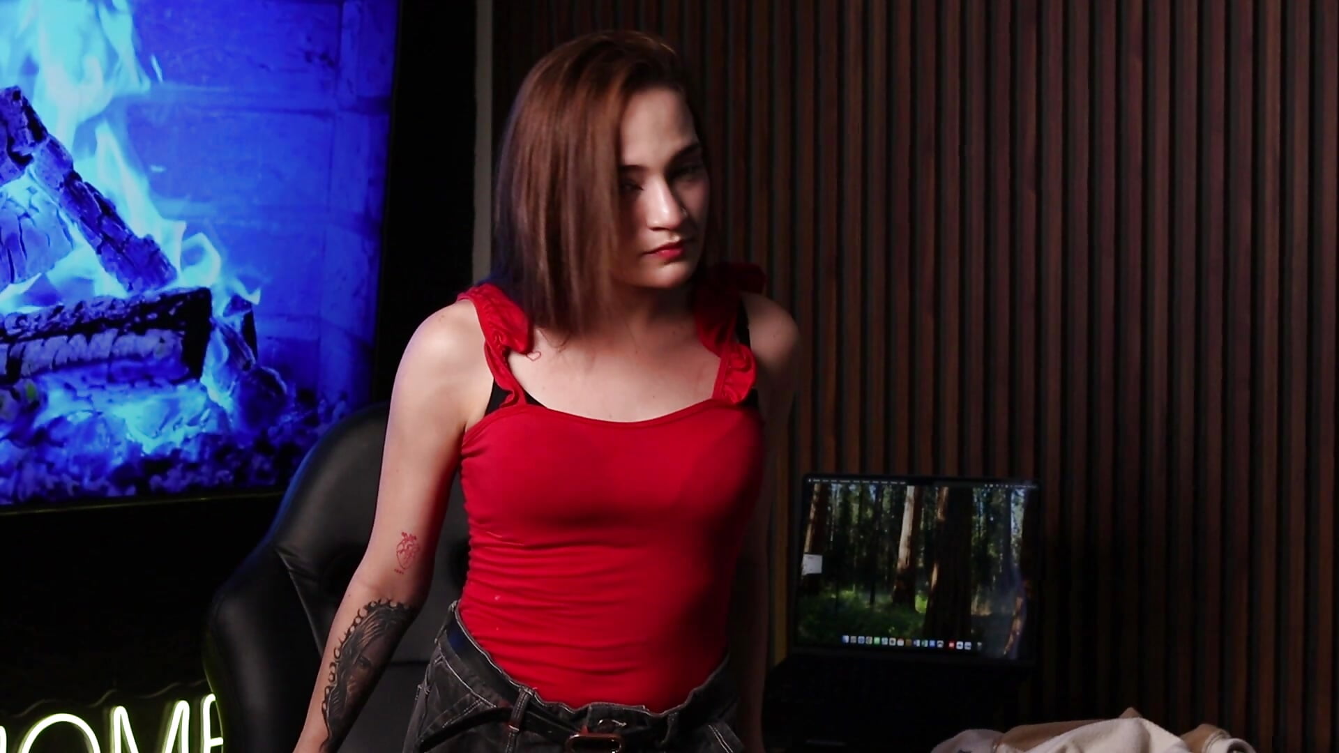 W E L C O M E - відео від вебкаммоделі MadisonAnngel